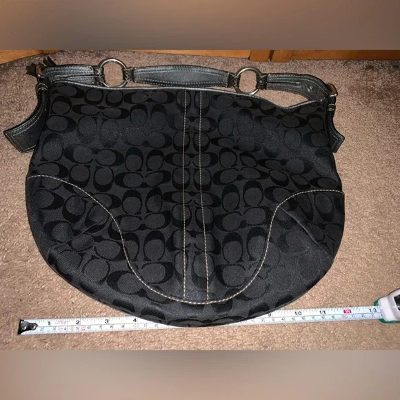 Coach tassel purse. - Picture 7 of 8